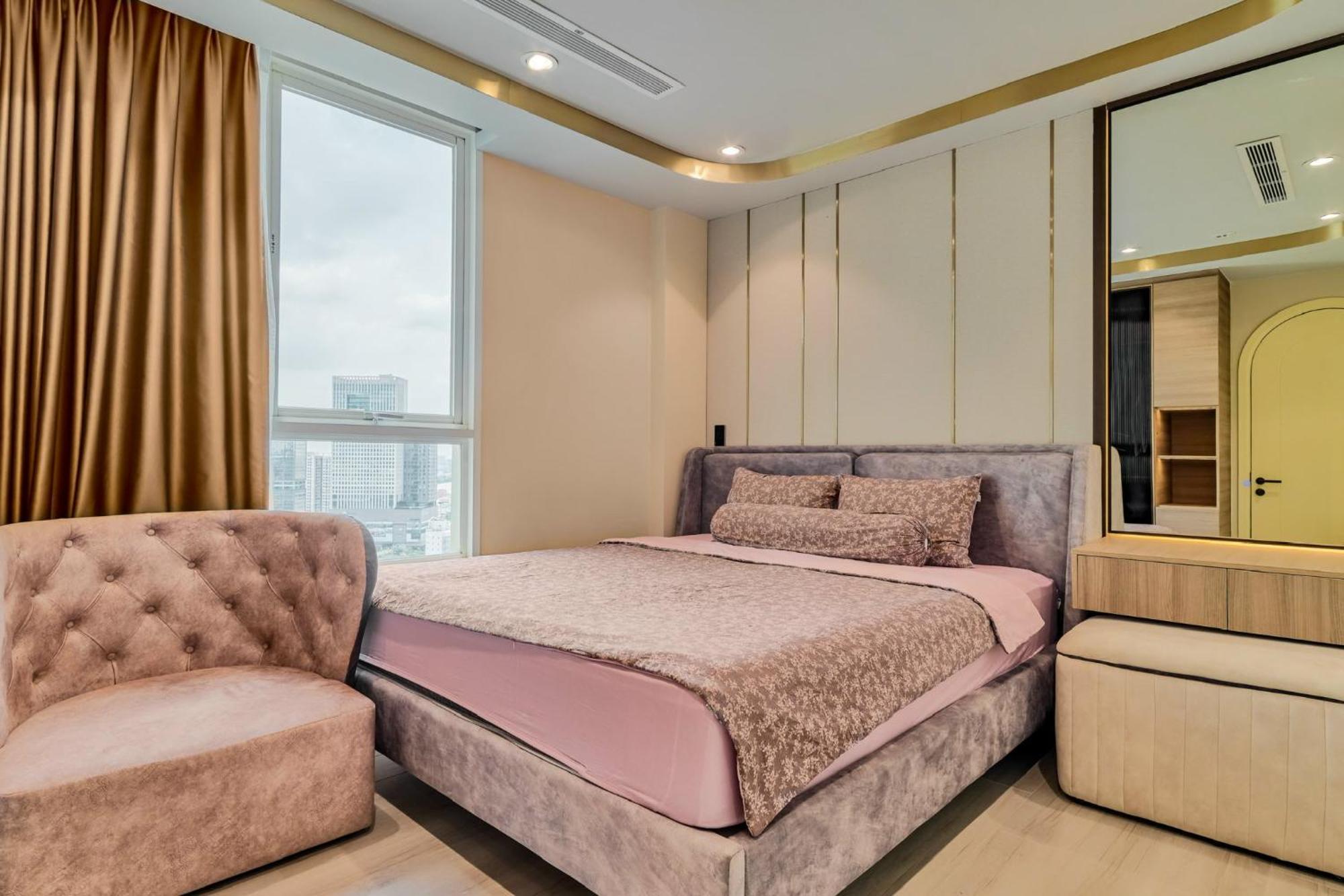 Yo'S Homes Rivergate Apartment Infinity Pool Near District 1 Ho Chi Minh City Exterior photo