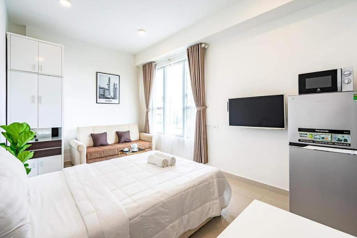 Yo'S Homes Rivergate Apartment Infinity Pool Near District 1 Ho Chi Minh City Exterior photo